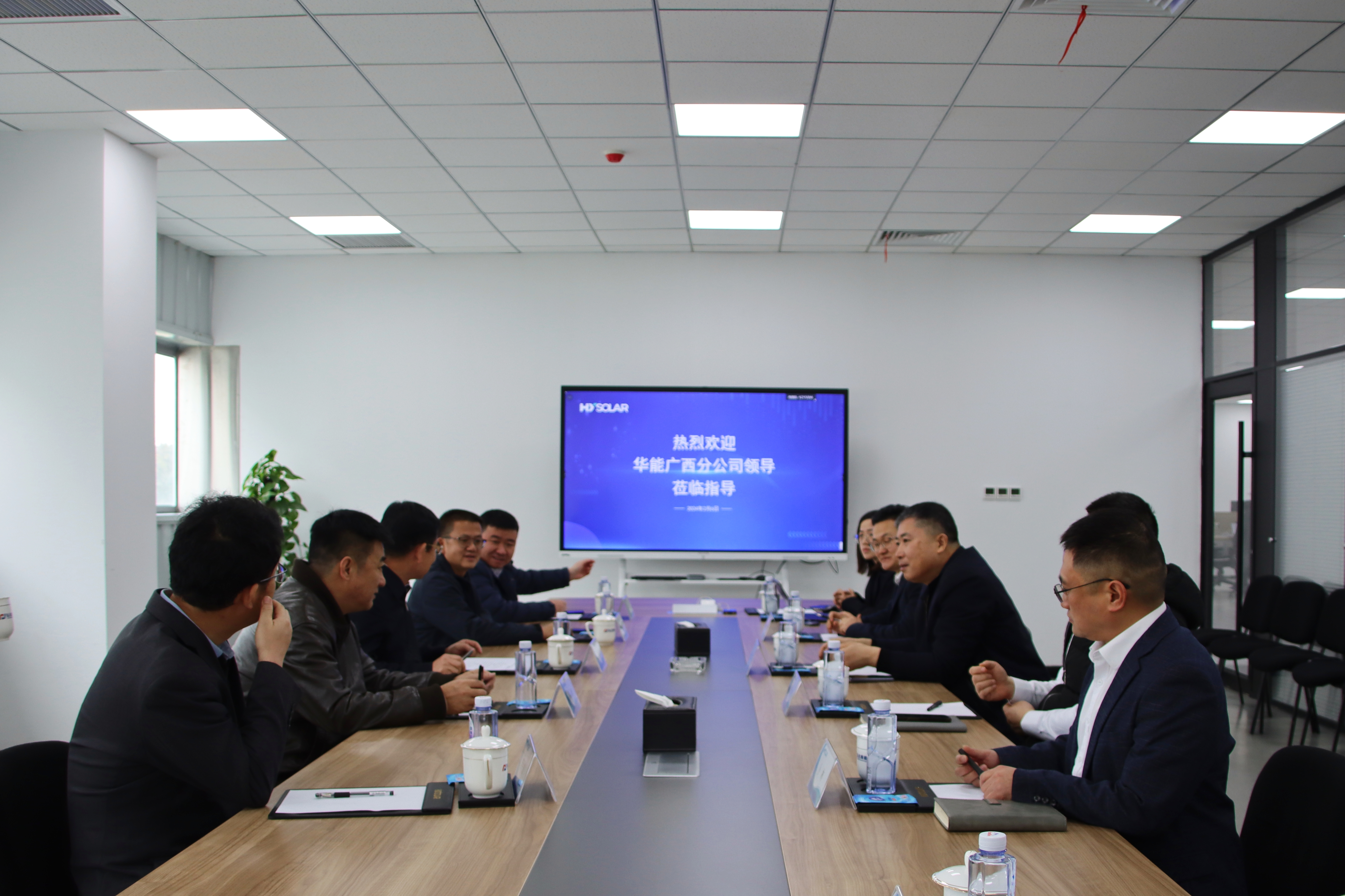 2-710bc4d281984f8fb996297b2ae57786